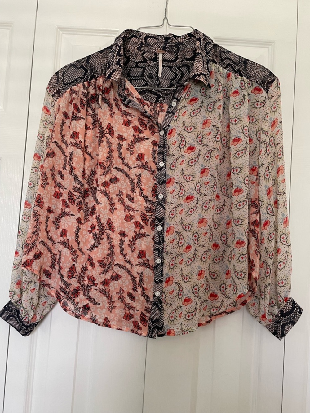 Free People Mixed Floral Patchwork Button-Down Blouse in Pink, Blue, Cream sz XS